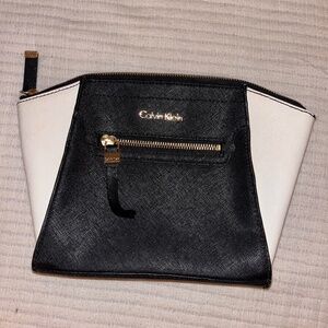 Calvin Klein Black and White Hand Bag/Pocket book